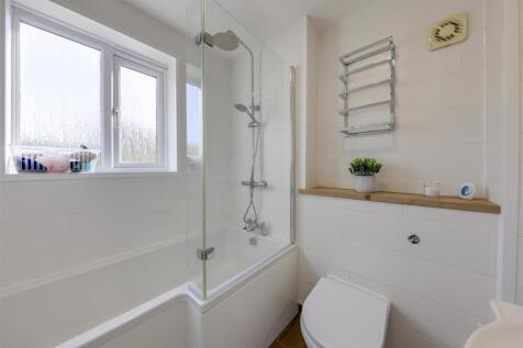 Family Bathroom Alt
