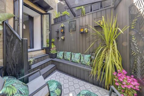 Courtyard Garden Alt 2