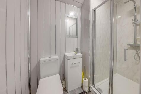En Suite Shower