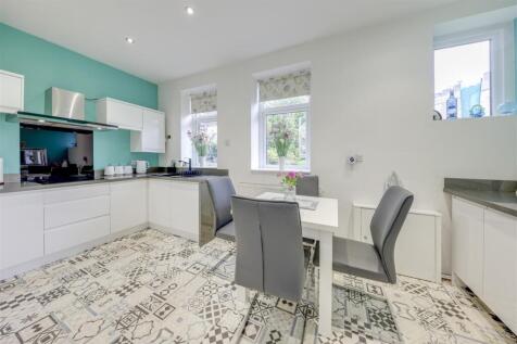 Kitchen / Dining