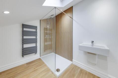 En Suite Shower