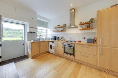 Kitchen / Dining