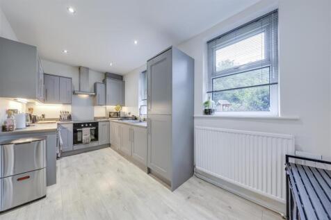 Kitchen / Dining