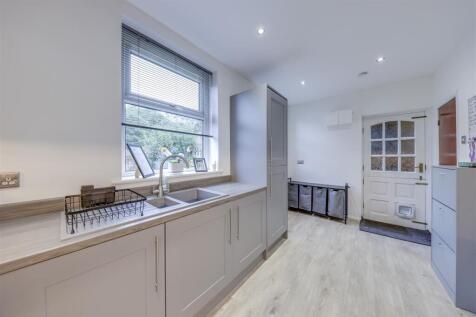 Kitchen / Dining Alt