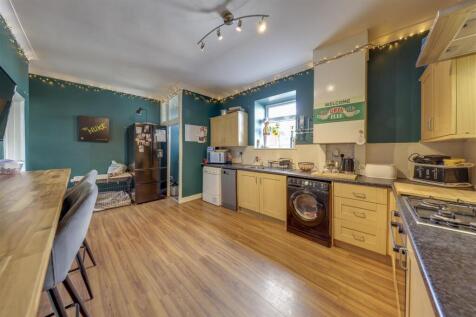 Kitchen Alt