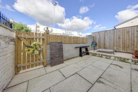 Rear Patio Yard