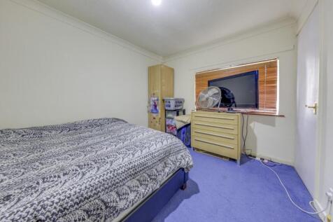 Bedroom 1 Alt