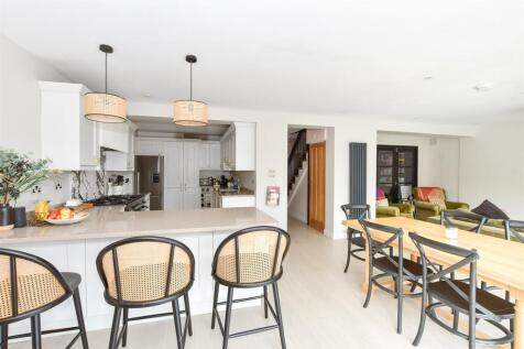 Lounge/Kitchen/Dining Area