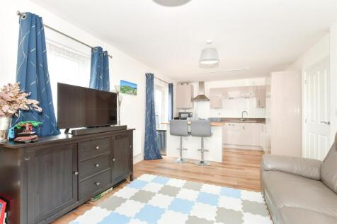 Kitchen/ Living Room