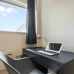 1 bed exec