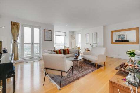 Living Room with River Thames views