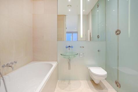 Ensuite Bathroom 2