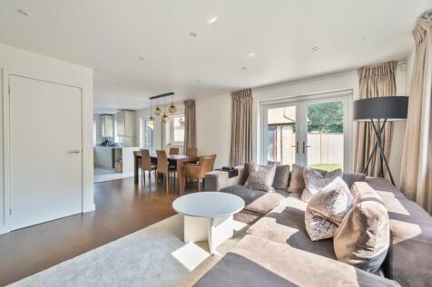 Living Room (2)