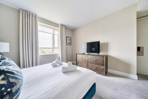 Bedroom One (3)