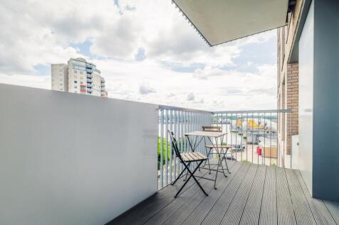 Balcony (2)
