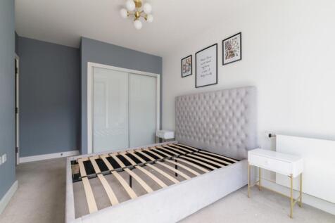 Bedroom One (2)
