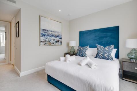 Bedroom One (2)
