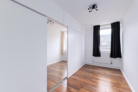 Bedroom 2 (2)