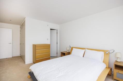 Bedroom One (3)