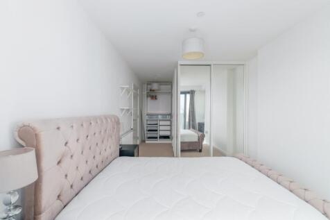 Bedroom One (2)