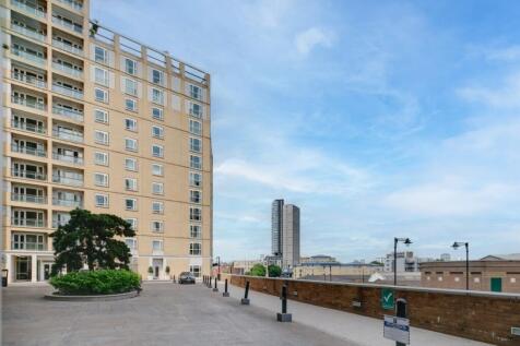 communal-circus-a...