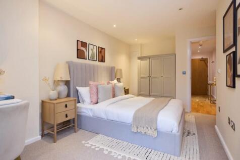 667c3ba9-67f4-43-...