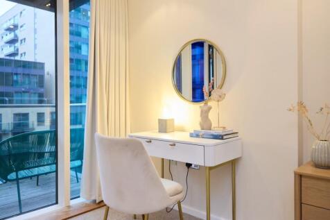 d2ccf5e3-88ff-44-...