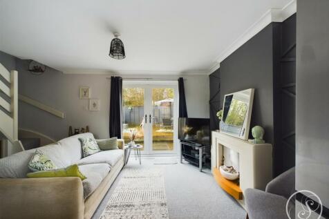 KITCHEN/LOUNGE/DINER