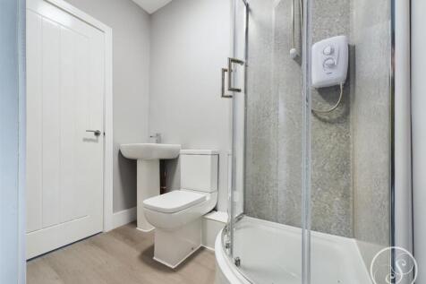 JACK AND JILL SHOWER ROOM