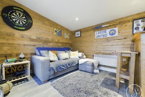 SUMMER HOUSE
