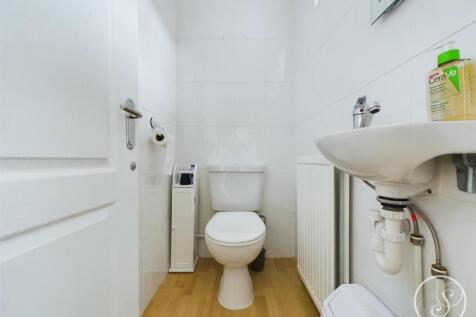 GUEST WC