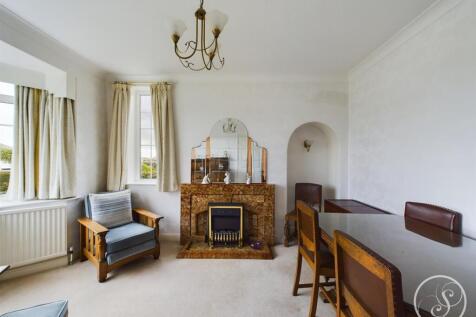 SECOND SITTING ROOM