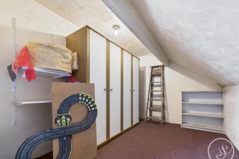 WALK-IN-WARDROBE