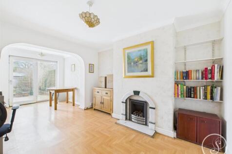 SECOND SITTING ROOM/DINER