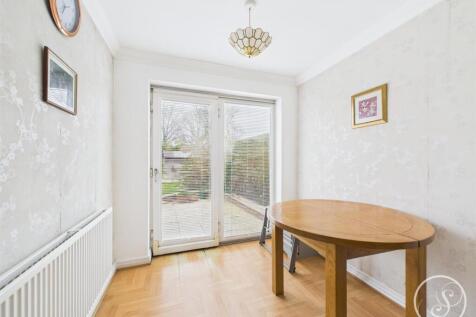 SECOND SITTING ROOM/DINER