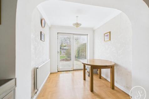 SECOND SITTING ROOM/DINER
