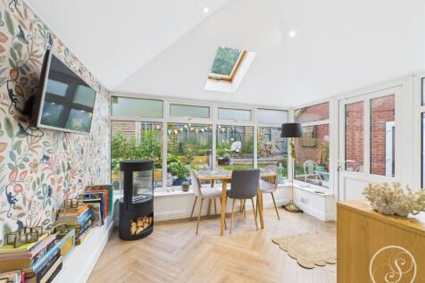 SUN ROOM