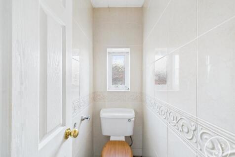 SEPERATE WC