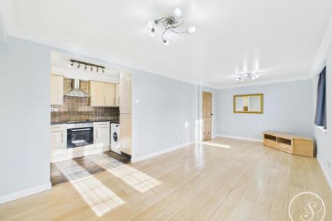 KITCHEN/LIVING AREA