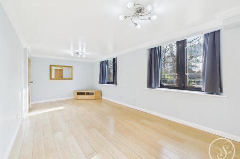 KITCHEN/LIVING AREA