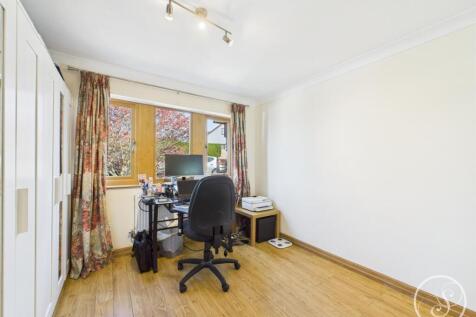 DOWNSTAIRS BEDROOM FOUR/OFFICE