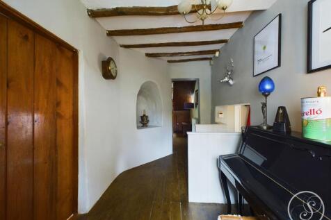 INNER HALLWAY