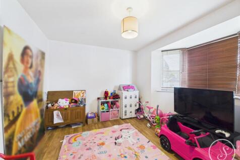 SECOND SITTING ROOM