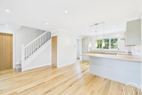KITCHEN/DINER/FAMILY ROOM