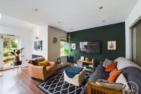 KITCHEN/DINER/FAMILY ROOM