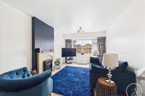 LIVING ROOM/DINER