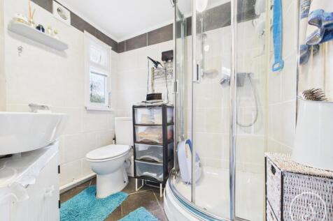 DOWNSTAIRS BATHROOM