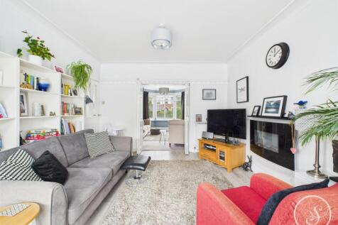 SECOND SITTING AREA