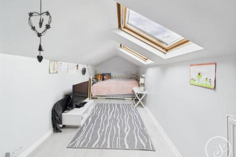 USABLE LOFT SPACE
