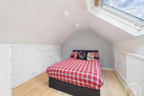 USEABLE LOFT SPACE